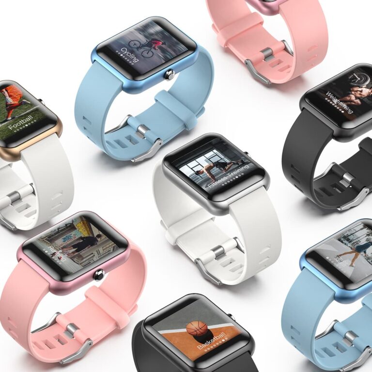 S20 Smart Watch, a colorful 1.3-inch screen that supports 8 sports modes