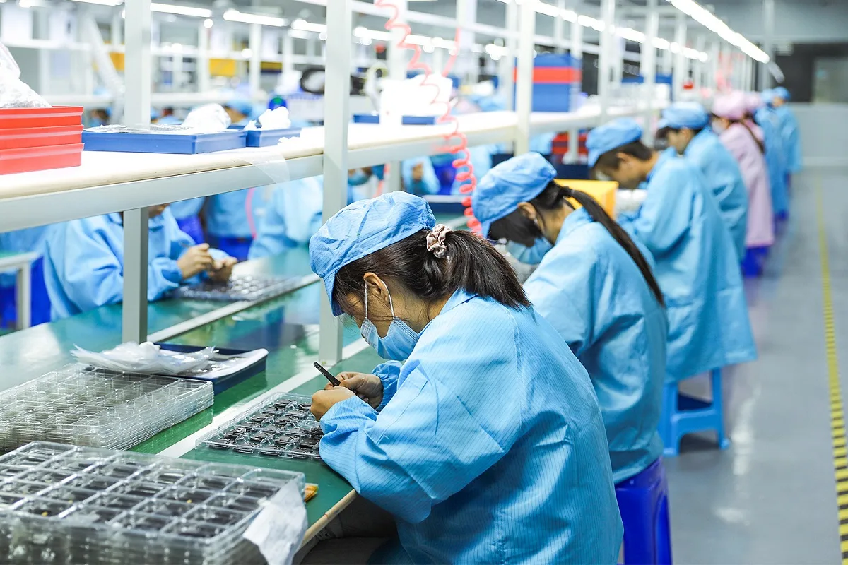 Starmax Smart Watch Factory Assembly Line