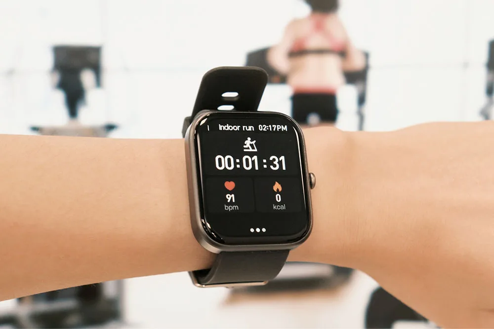 Running at the Gym with A Starmax Smart Watch