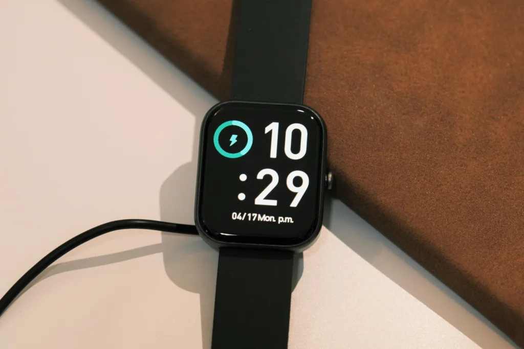Starmax GTS5 Smart Watch Charging Status