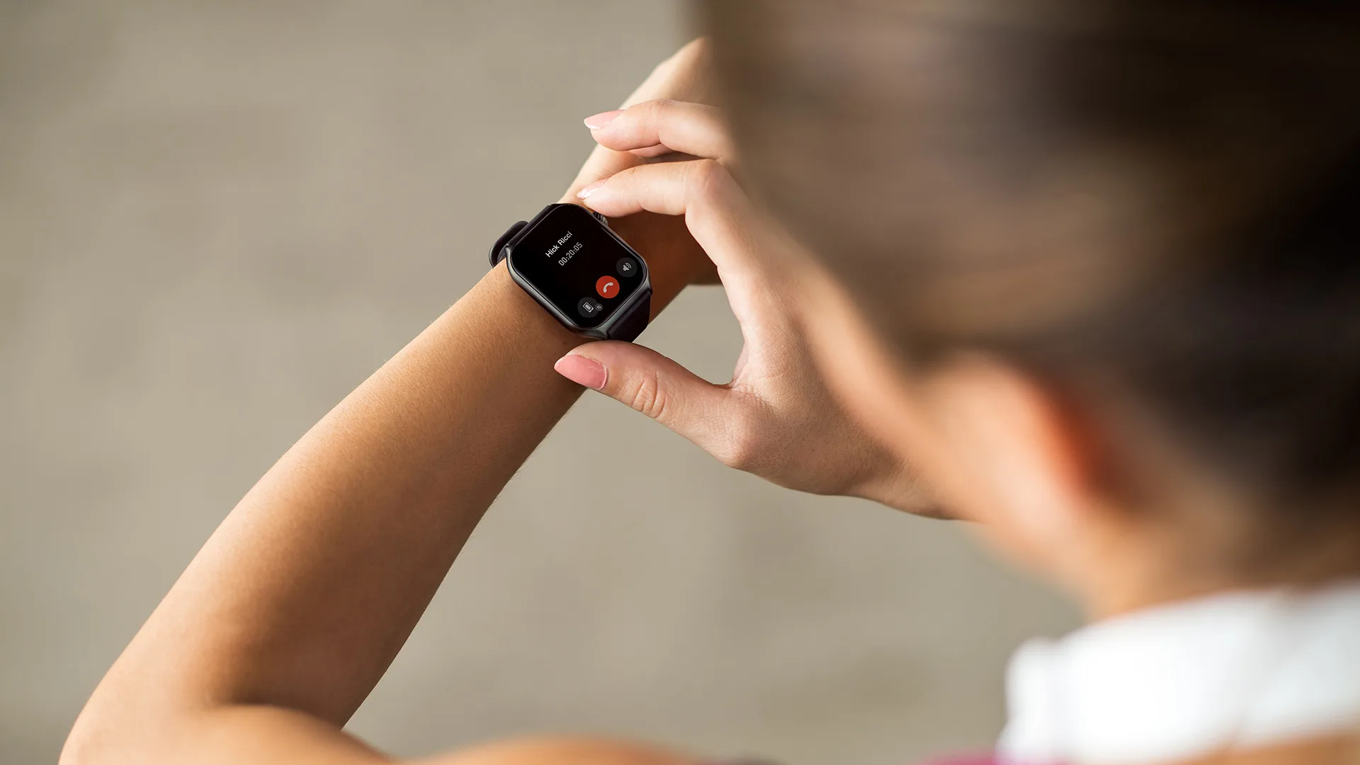 Make Bluetooth Calls with GTS7 Smart Watch